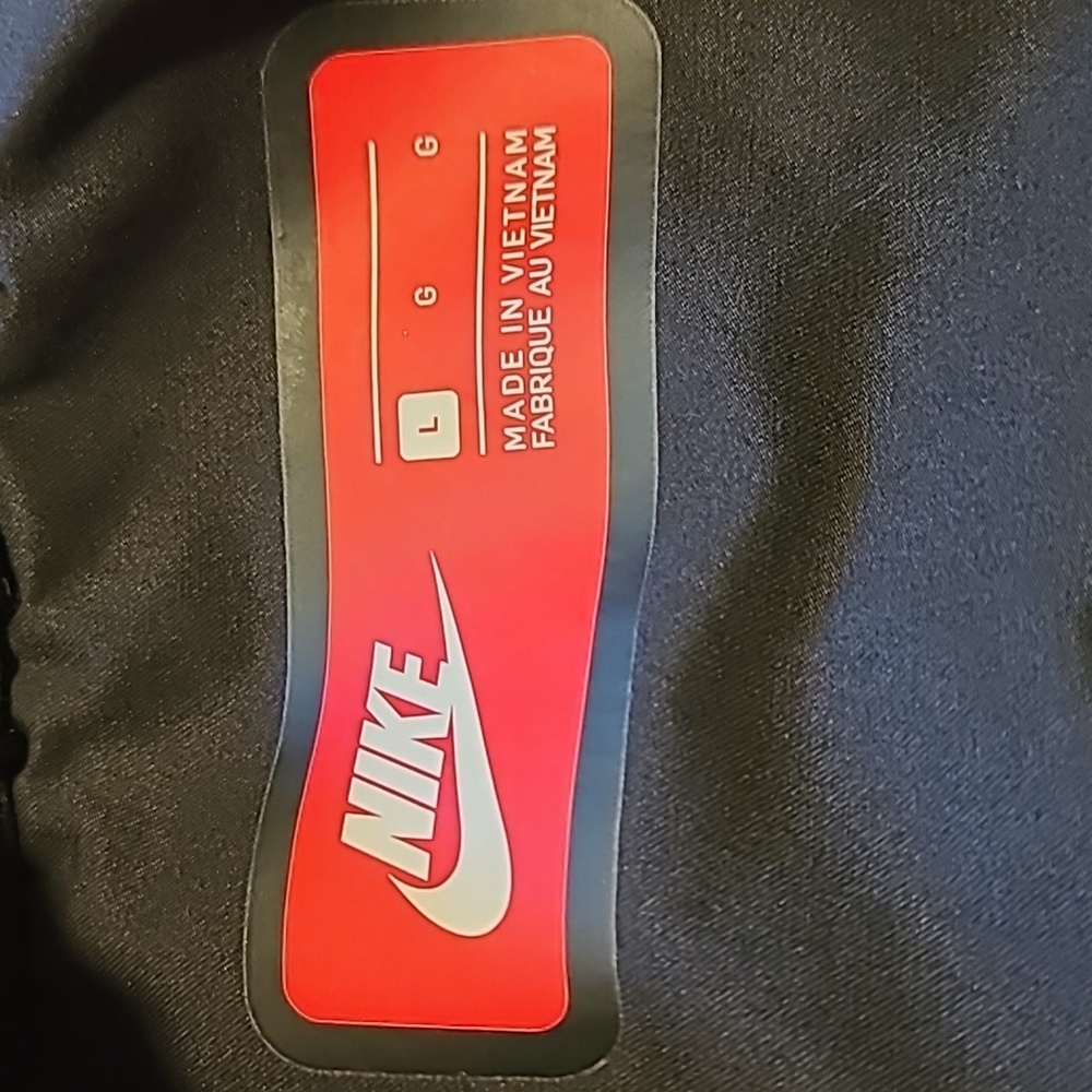 Nike Jacket - Picture 7 of 8